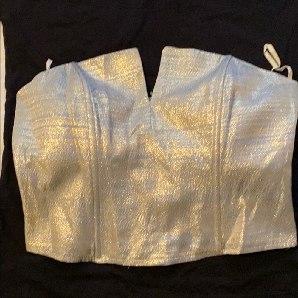 Top jeans -brand “le chateaux “-very rear